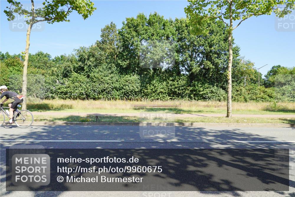 09.08.2026 - GEWOBA Citytriathlon Bremen Michael Burmester http://msf.ph/oto/9960675 09.08.2026 12:53:15 Radfahren 555, 600, 748, 855, 920, 1015, 1129 meine-sportfotos.de