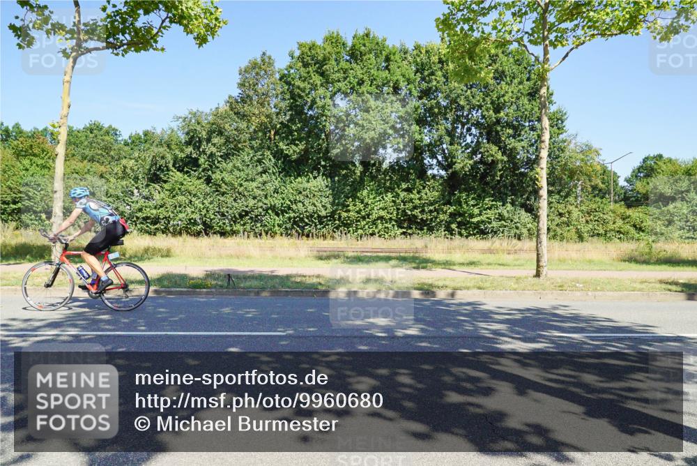 09.08.2026 - GEWOBA Citytriathlon Bremen Michael Burmester http://msf.ph/oto/9960680 09.08.2026 12:53:20 Radfahren 600, 748, 920, 1015 meine-sportfotos.de