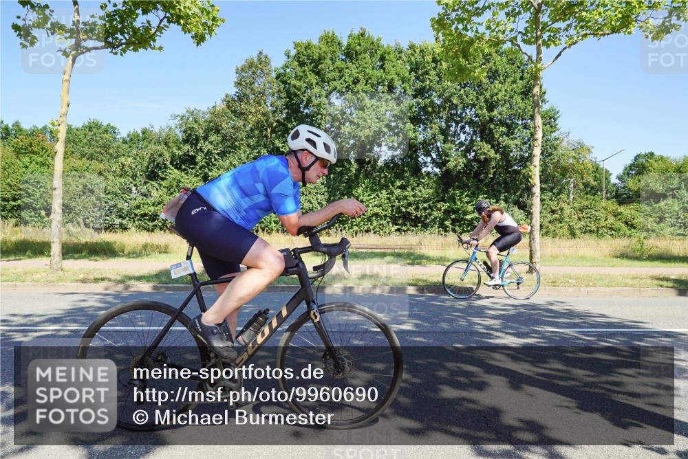09.08.2026 - GEWOBA Citytriathlon Bremen Michael Burmester http://msf.ph/oto/9960690 09.08.2026 12:53:37 Radfahren 559, 571, 609, 638, 687, 749, 770, 776, 814, 823, 1114 meine-sportfotos.de