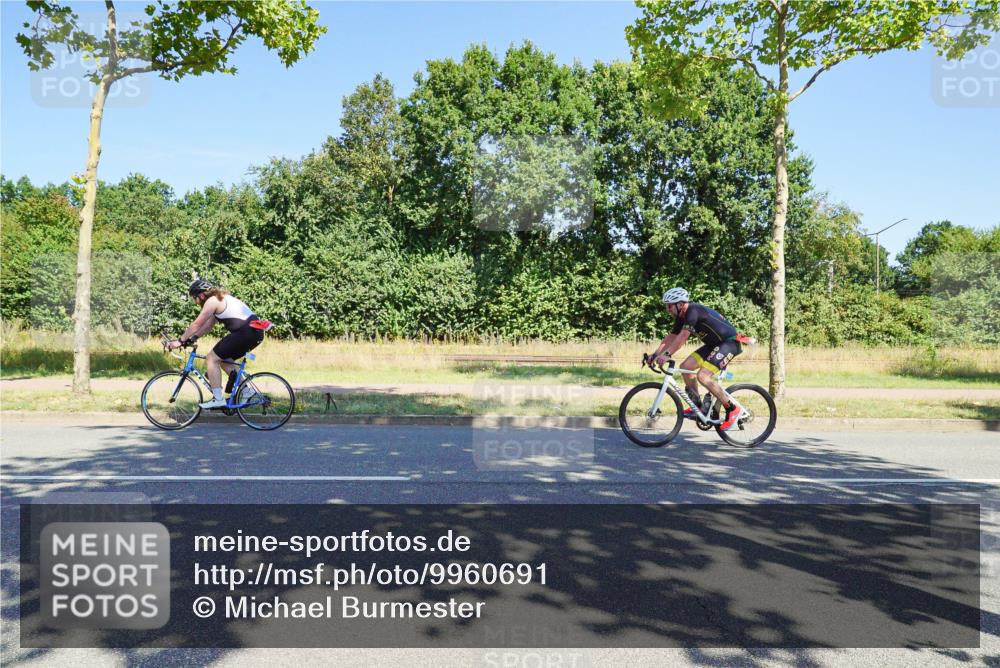 09.08.2026 - GEWOBA Citytriathlon Bremen Michael Burmester http://msf.ph/oto/9960691 09.08.2026 12:53:38 Radfahren 559, 571, 609, 638, 687, 749, 770, 776, 814, 823, 1114 meine-sportfotos.de