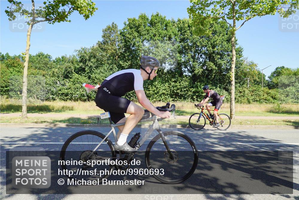 09.08.2026 - GEWOBA Citytriathlon Bremen Michael Burmester http://msf.ph/oto/9960693 09.08.2026 12:53:39 Radfahren 559, 571, 609, 638, 687, 749, 770, 776, 814, 823, 1114 meine-sportfotos.de