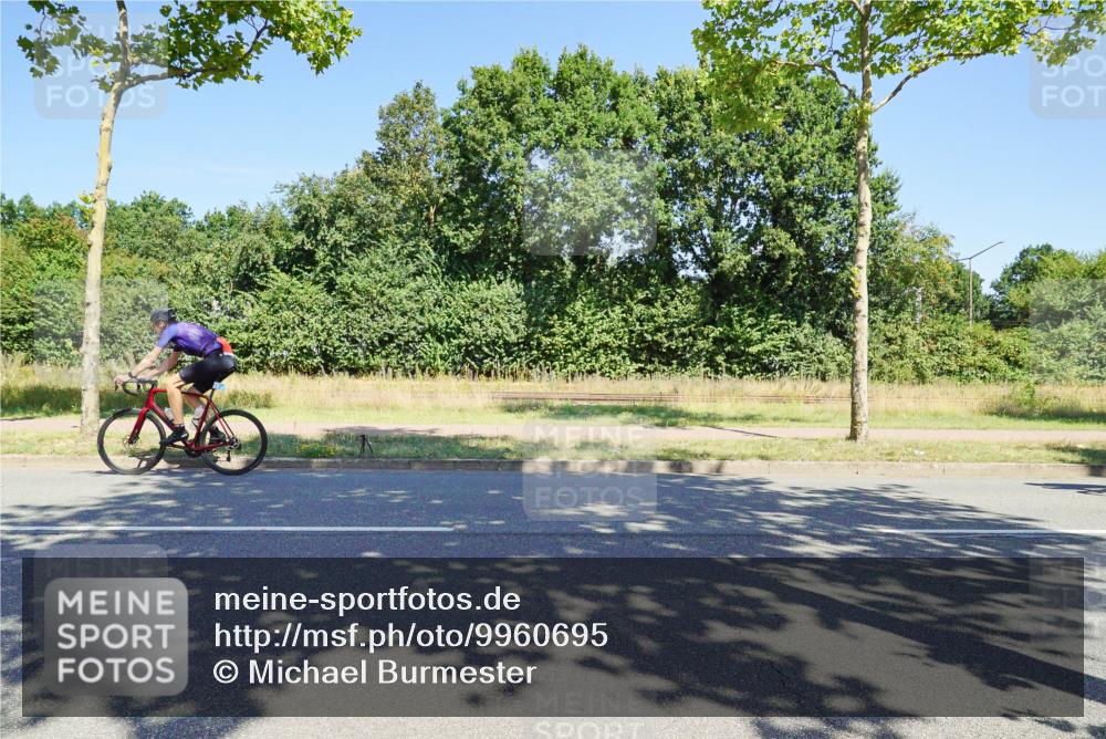 09.08.2026 - GEWOBA Citytriathlon Bremen Michael Burmester http://msf.ph/oto/9960695 09.08.2026 12:53:41 Radfahren 559, 571, 609, 638, 687, 749, 770, 776, 814, 823, 869, 901, 1114 meine-sportfotos.de