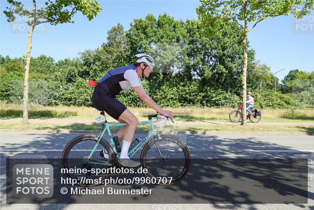09.08.2026 - GEWOBA Citytriathlon Bremen Michael Burmester http://msf.ph/oto/9960707 09.08.2026 12:54:04 Radfahren 552, 566, 572, 678, 728, 758, 788, 790, 792, 804, 846, 939, 981, 1101, 1119, 1124, 1138 meine-sportfotos.de