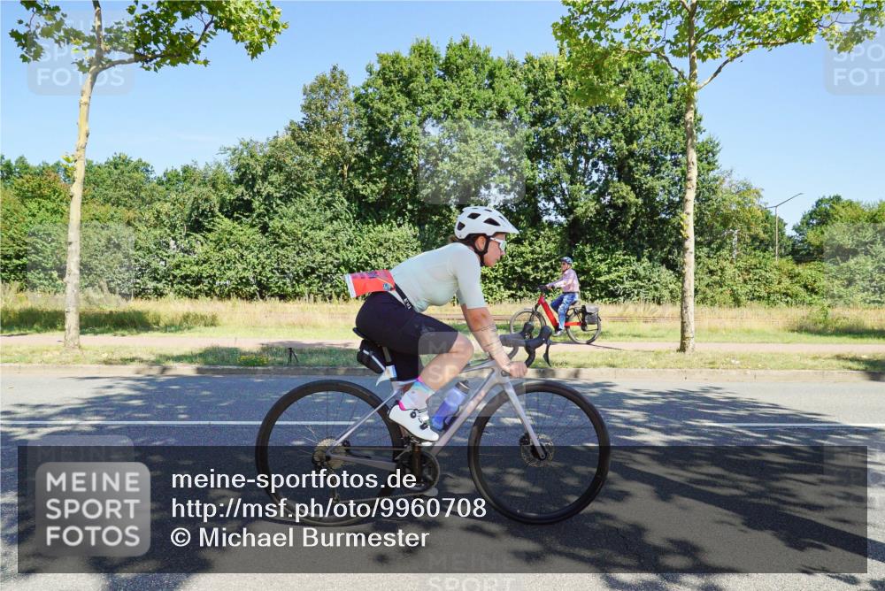 09.08.2026 - GEWOBA Citytriathlon Bremen Michael Burmester http://msf.ph/oto/9960708 09.08.2026 12:54:04 Radfahren 552, 566, 572, 678, 728, 758, 788, 790, 792, 804, 846, 939, 981, 1101, 1119, 1124, 1138 meine-sportfotos.de