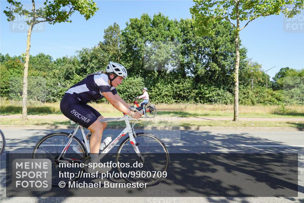 09.08.2026 - GEWOBA Citytriathlon Bremen Michael Burmester http://msf.ph/oto/9960709 09.08.2026 12:54:05 Radfahren 552, 566, 572, 678, 728, 758, 788, 790, 792, 804, 846, 939, 981, 1101, 1119, 1124, 1138 meine-sportfotos.de