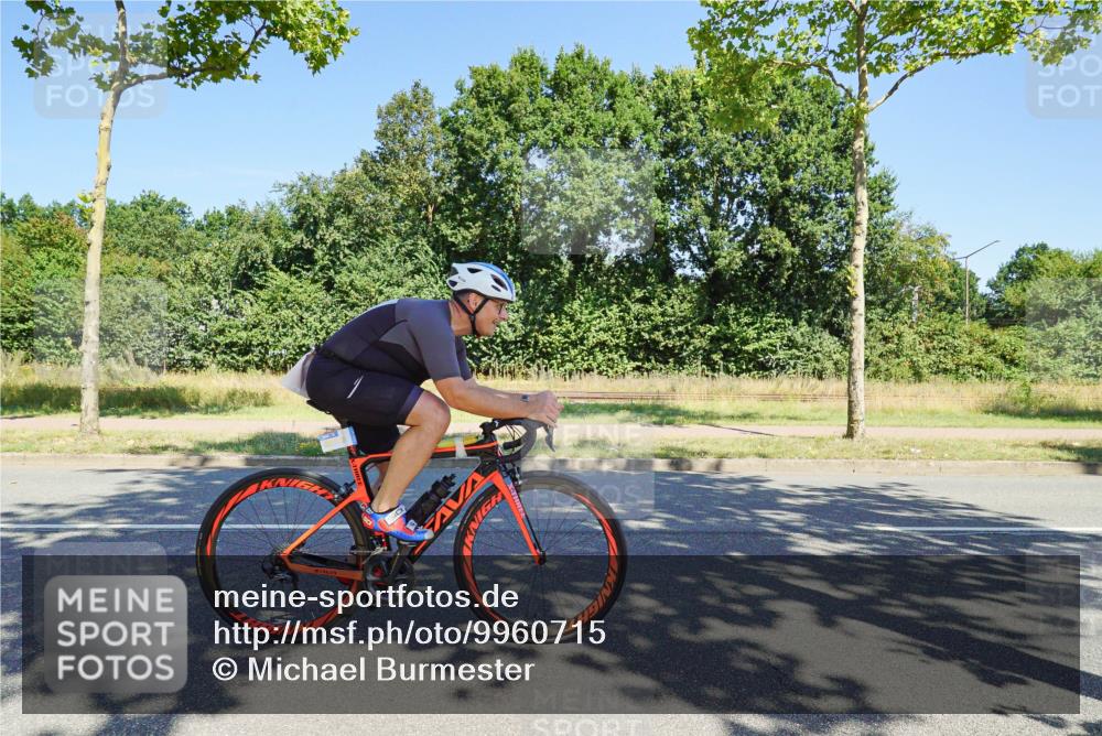 09.08.2026 - GEWOBA Citytriathlon Bremen Michael Burmester http://msf.ph/oto/9960715 09.08.2026 12:54:09 Radfahren 552, 566, 572, 678, 728, 758, 788, 790, 792, 804, 846, 861, 895, 939, 981, 1101, 1119, 1124, 1138 meine-sportfotos.de
