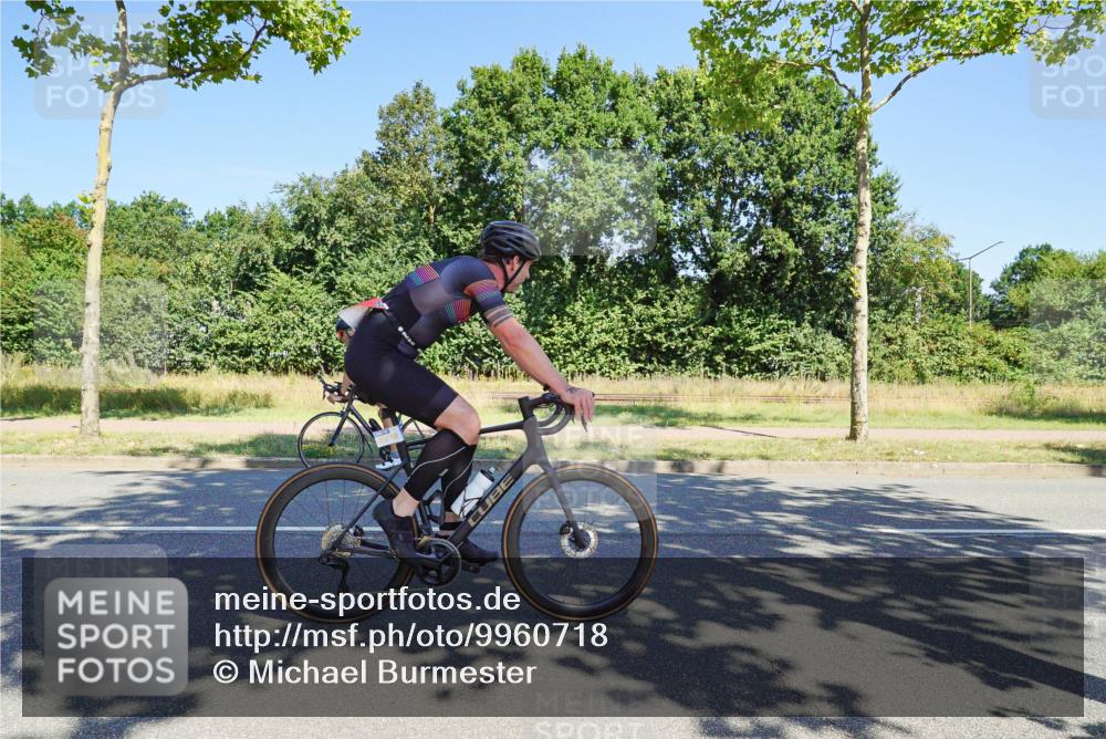 09.08.2026 - GEWOBA Citytriathlon Bremen Michael Burmester http://msf.ph/oto/9960718 09.08.2026 12:54:11 Radfahren 552, 566, 572, 577, 728, 758, 788, 790, 792, 804, 846, 861, 895, 939, 981, 1006, 1101, 1119, 1124, 1138 meine-sportfotos.de
