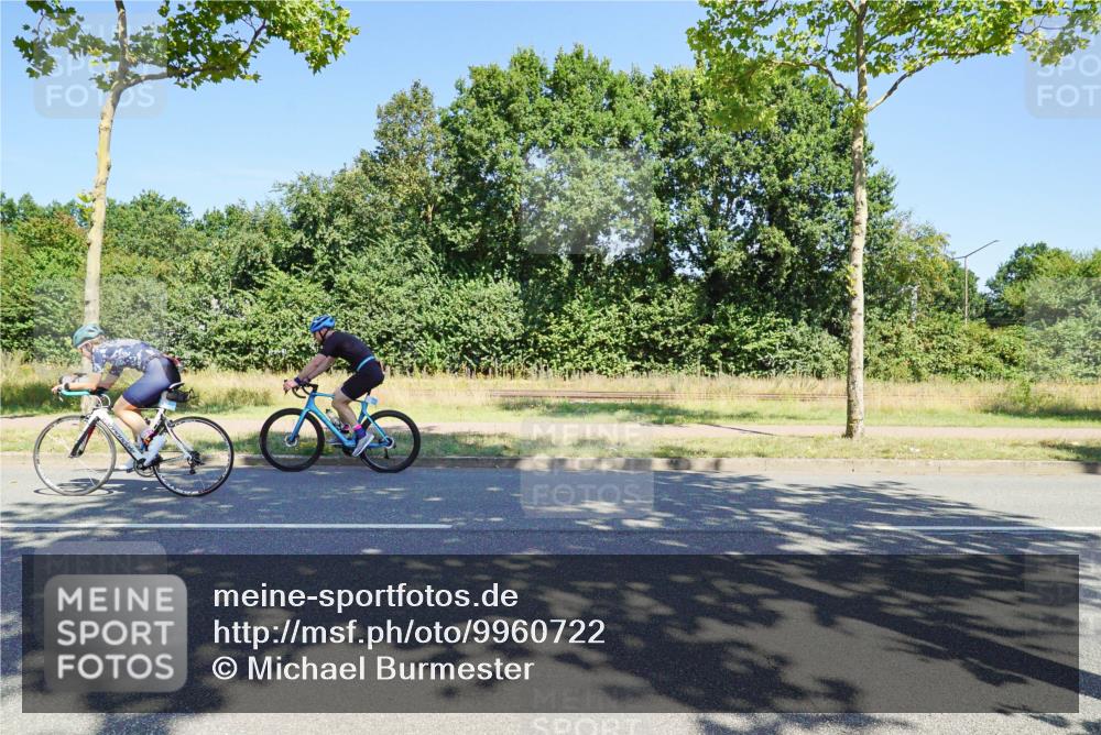 09.08.2026 - GEWOBA Citytriathlon Bremen Michael Burmester http://msf.ph/oto/9960722 09.08.2026 12:54:16 Radfahren 552, 566, 577, 728, 781, 788, 790, 792, 804, 846, 861, 895, 939, 981, 1006, 1101, 1138 meine-sportfotos.de