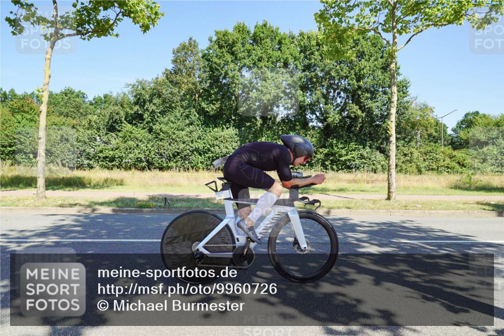 09.08.2026 - GEWOBA Citytriathlon Bremen Michael Burmester http://msf.ph/oto/9960726 09.08.2026 12:54:23 Radfahren 566, 574, 577, 639, 781, 790, 792, 812, 816, 861, 864, 895, 1006, 1127 meine-sportfotos.de
