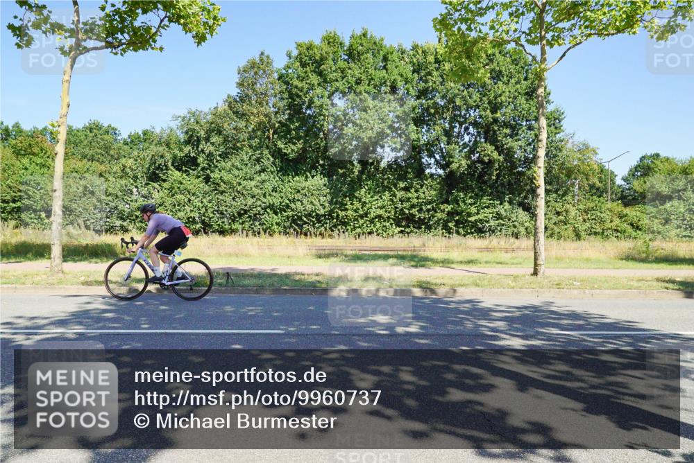 09.08.2026 - GEWOBA Citytriathlon Bremen Michael Burmester http://msf.ph/oto/9960737 09.08.2026 12:54:39 Radfahren 541, 574, 596, 623, 639, 695, 733, 744, 812, 816, 1118, 1127, 1142 meine-sportfotos.de