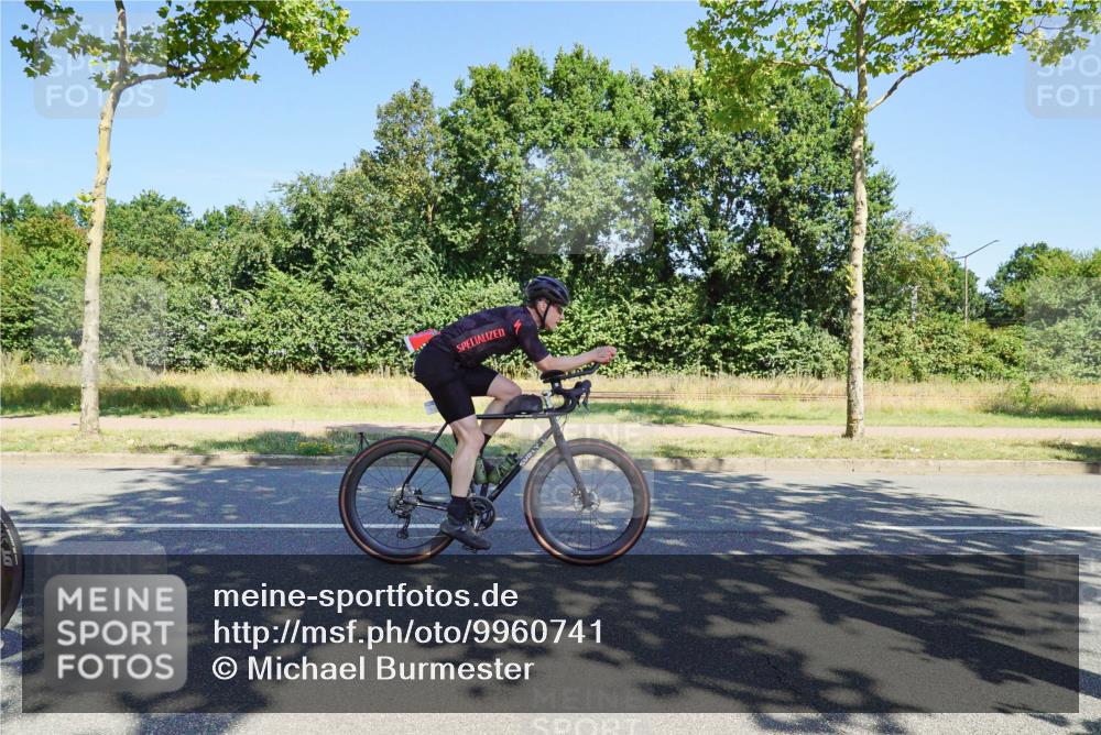 09.08.2026 - GEWOBA Citytriathlon Bremen Michael Burmester http://msf.ph/oto/9960741 09.08.2026 12:54:42 Radfahren 541, 596, 623, 695, 733, 744, 812, 816, 935, 1118, 1142 meine-sportfotos.de