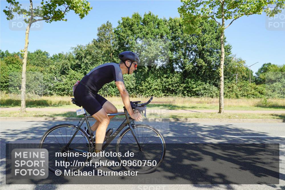 09.08.2026 - GEWOBA Citytriathlon Bremen Michael Burmester http://msf.ph/oto/9960750 09.08.2026 12:54:59 Radfahren 541, 568, 623, 695, 745, 839, 935 meine-sportfotos.de
