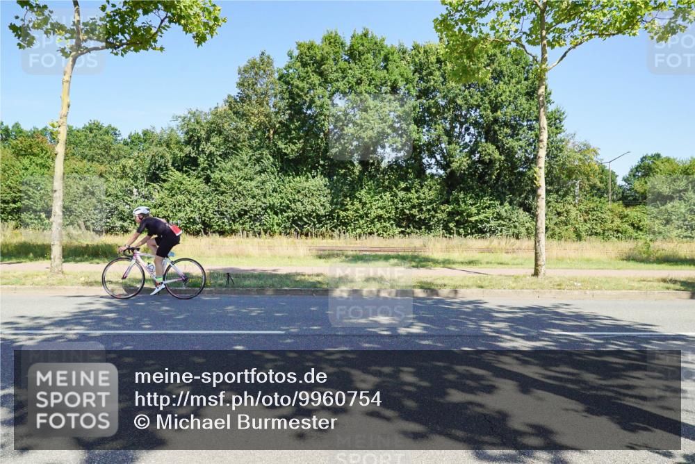 09.08.2026 - GEWOBA Citytriathlon Bremen Michael Burmester http://msf.ph/oto/9960754 09.08.2026 12:55:07 Radfahren 565, 568, 743, 745, 839, 911, 970 meine-sportfotos.de