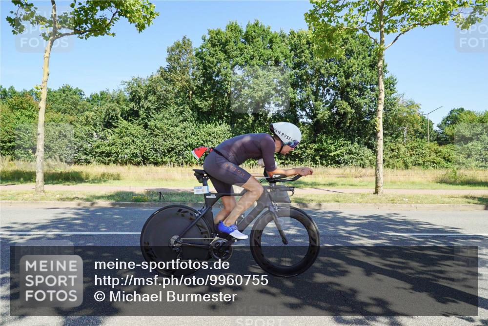 09.08.2026 - GEWOBA Citytriathlon Bremen Michael Burmester http://msf.ph/oto/9960755 09.08.2026 12:55:08 Radfahren 565, 568, 743, 745, 839, 911, 970 meine-sportfotos.de