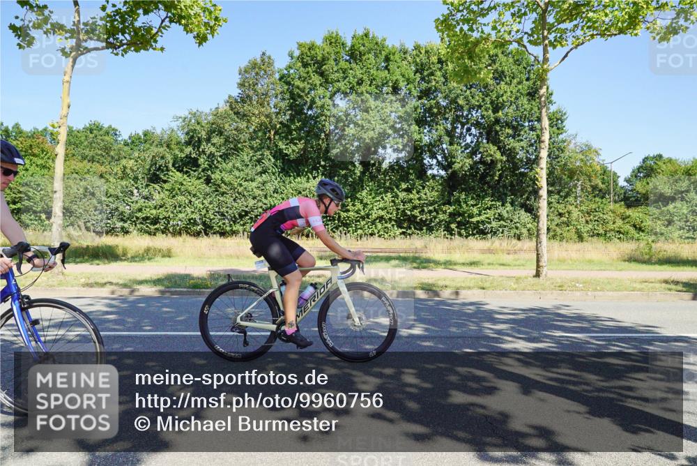 09.08.2026 - GEWOBA Citytriathlon Bremen Michael Burmester http://msf.ph/oto/9960756 09.08.2026 12:55:09 Radfahren 565, 568, 743, 745, 839, 911, 970 meine-sportfotos.de