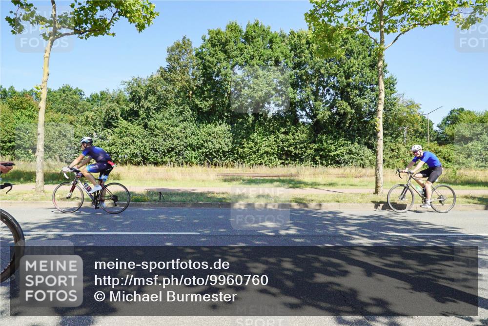 09.08.2026 - GEWOBA Citytriathlon Bremen Michael Burmester http://msf.ph/oto/9960760 09.08.2026 12:55:14 Radfahren 565, 568, 705, 743, 745, 789, 911, 930, 970 meine-sportfotos.de