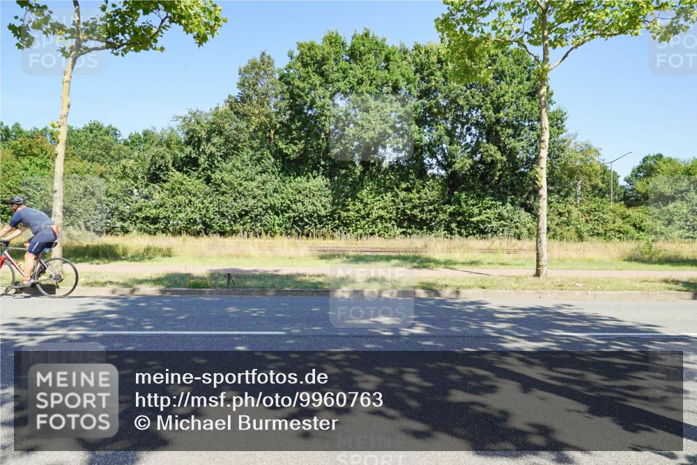 09.08.2026 - GEWOBA Citytriathlon Bremen Michael Burmester http://msf.ph/oto/9960763 09.08.2026 12:55:19 Radfahren 565, 705, 743, 789, 911, 930, 970 meine-sportfotos.de