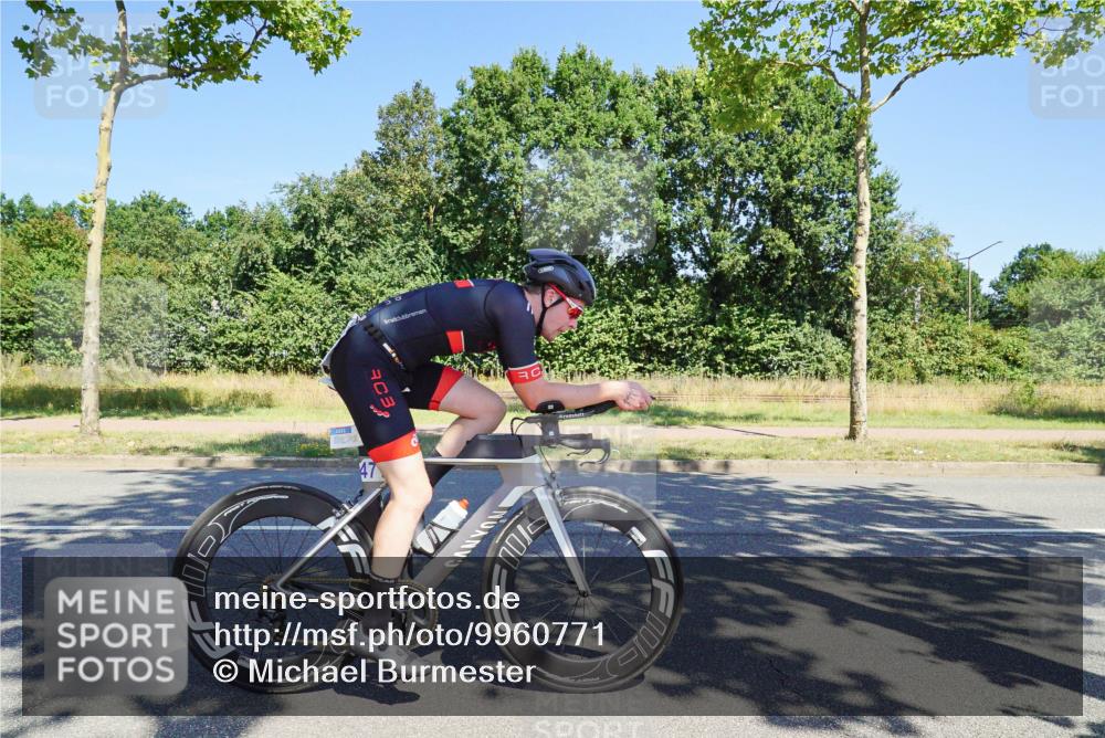09.08.2026 - GEWOBA Citytriathlon Bremen Michael Burmester http://msf.ph/oto/9960771 09.08.2026 12:55:31 Radfahren 653, 675, 705, 872, 918, 930, 938, 948, 960, 1111, 1131, 1147 meine-sportfotos.de