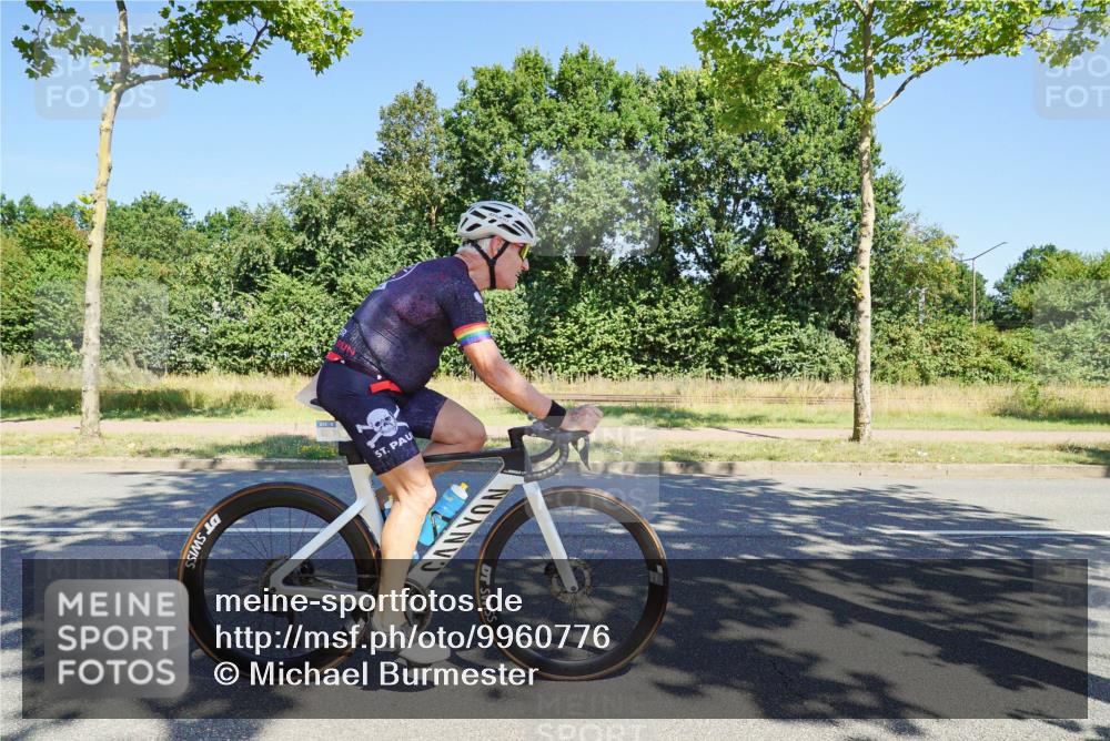 09.08.2026 - GEWOBA Citytriathlon Bremen Michael Burmester http://msf.ph/oto/9960776 09.08.2026 12:55:36 Radfahren 653, 675, 694, 872, 918, 938, 948, 960, 1111, 1131, 1147 meine-sportfotos.de