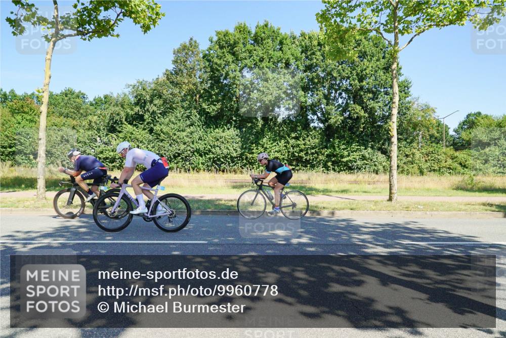 09.08.2026 - GEWOBA Citytriathlon Bremen Michael Burmester http://msf.ph/oto/9960778 09.08.2026 12:55:38 Radfahren 653, 675, 694, 872, 918, 938, 948, 960, 1111, 1131, 1147 meine-sportfotos.de