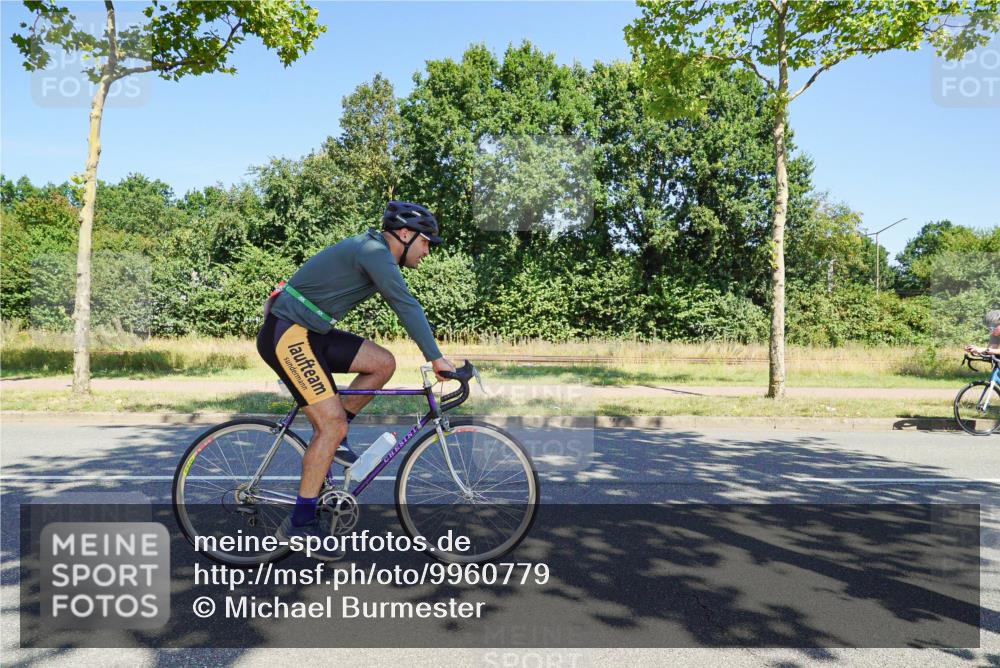 09.08.2026 - GEWOBA Citytriathlon Bremen Michael Burmester http://msf.ph/oto/9960779 09.08.2026 12:55:39 Radfahren 653, 675, 694, 872, 918, 938, 948, 960, 1111, 1131, 1146, 1147 meine-sportfotos.de