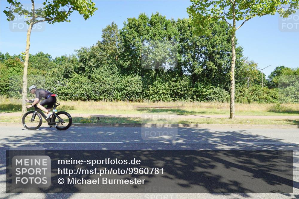 09.08.2026 - GEWOBA Citytriathlon Bremen Michael Burmester http://msf.ph/oto/9960781 09.08.2026 12:55:41 Radfahren 653, 675, 694, 872, 918, 938, 948, 960, 1111, 1131, 1146, 1147 meine-sportfotos.de