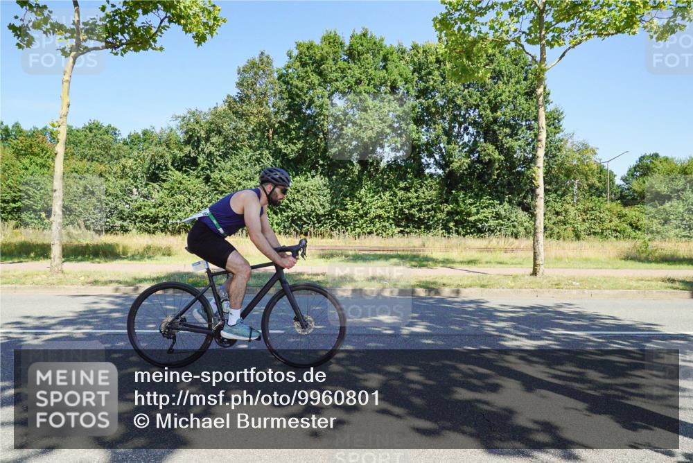 09.08.2026 - GEWOBA Citytriathlon Bremen Michael Burmester http://msf.ph/oto/9960801 09.08.2026 12:56:12 Radfahren 564, 664, 667, 673, 763, 780, 810, 819, 897, 912, 1005, 1126, 1156 meine-sportfotos.de