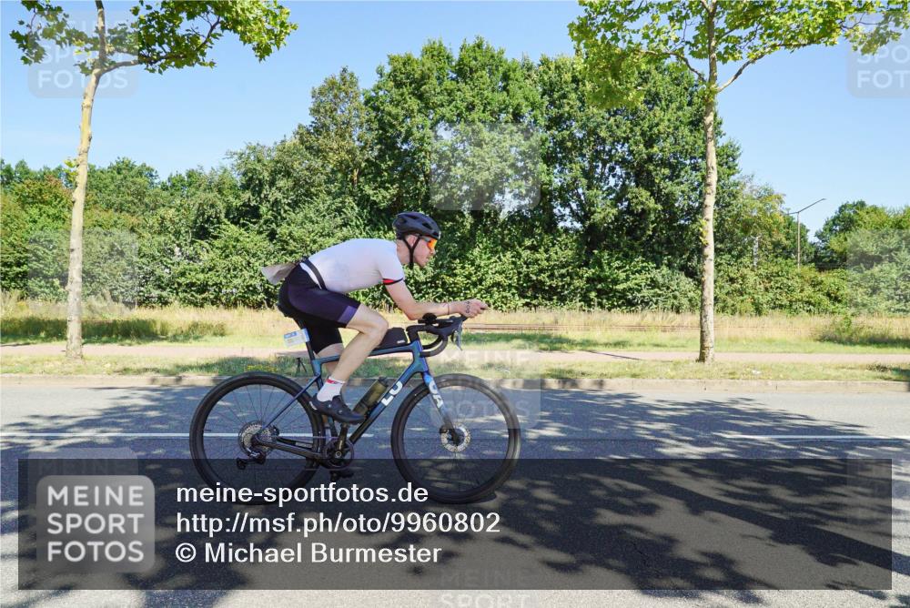 09.08.2026 - GEWOBA Citytriathlon Bremen Michael Burmester http://msf.ph/oto/9960802 09.08.2026 12:56:14 Radfahren 564, 664, 673, 759, 763, 780, 810, 819, 897, 912, 1005, 1126 meine-sportfotos.de