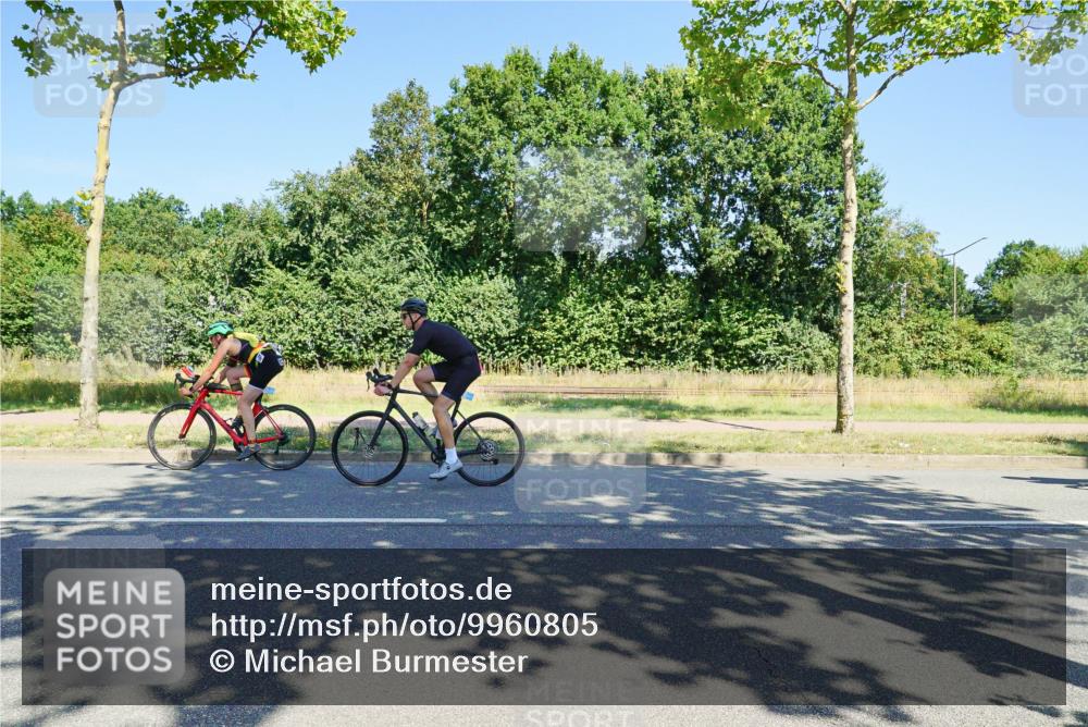 09.08.2026 - GEWOBA Citytriathlon Bremen Michael Burmester http://msf.ph/oto/9960805 09.08.2026 12:56:17 Radfahren 564, 664, 671, 673, 759, 780, 810, 819, 912, 1017, 1126 meine-sportfotos.de
