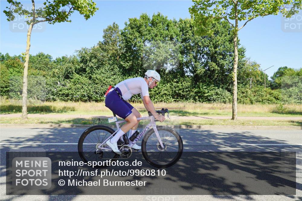 09.08.2026 - GEWOBA Citytriathlon Bremen Michael Burmester http://msf.ph/oto/9960810 09.08.2026 12:56:22 Radfahren 664, 671, 673, 759, 912, 1017, 1113, 1126 meine-sportfotos.de
