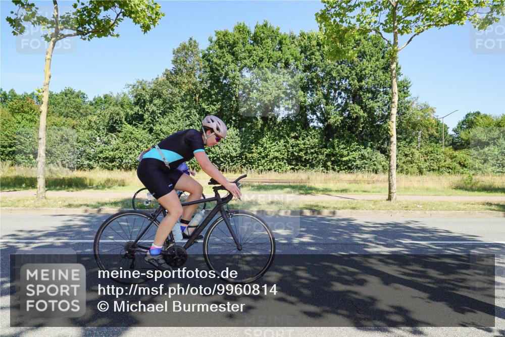 09.08.2026 - GEWOBA Citytriathlon Bremen Michael Burmester http://msf.ph/oto/9960814 09.08.2026 12:56:28 Radfahren 664, 671, 727, 759, 774, 848, 871, 902, 912, 1017, 1113 meine-sportfotos.de