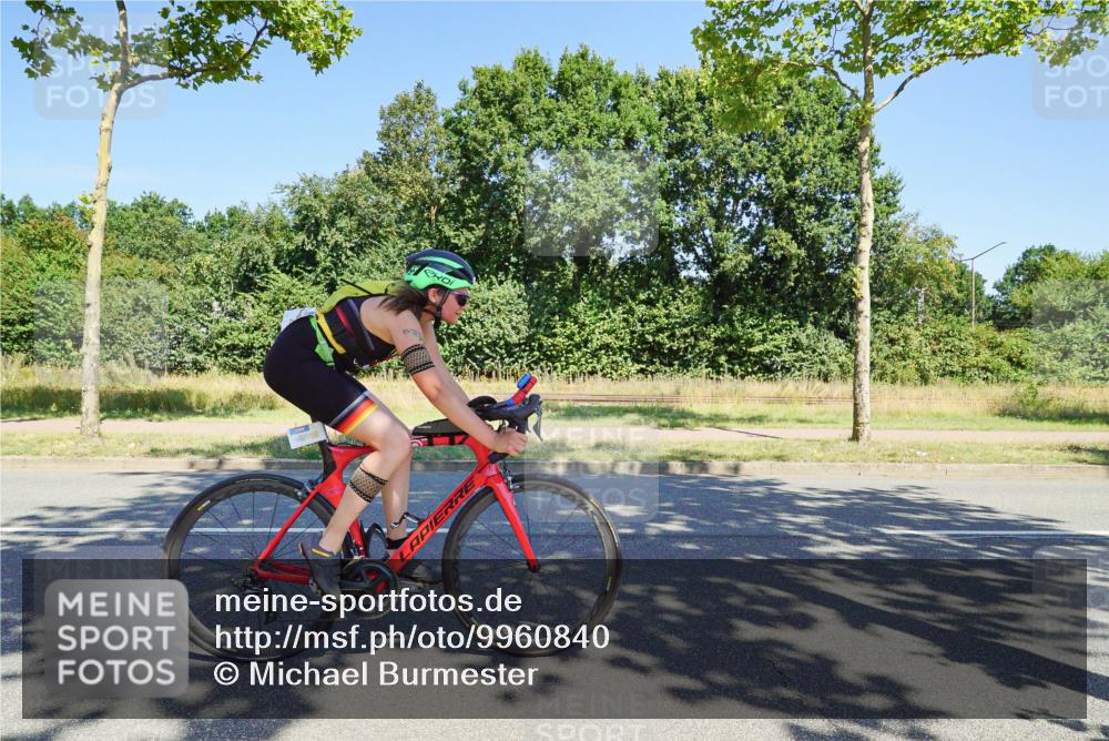 09.08.2026 - GEWOBA Citytriathlon Bremen Michael Burmester http://msf.ph/oto/9960840 09.08.2026 12:57:11 Radfahren 586, 637, 696, 766, 806, 844, 886, 896, 972, 1109 meine-sportfotos.de