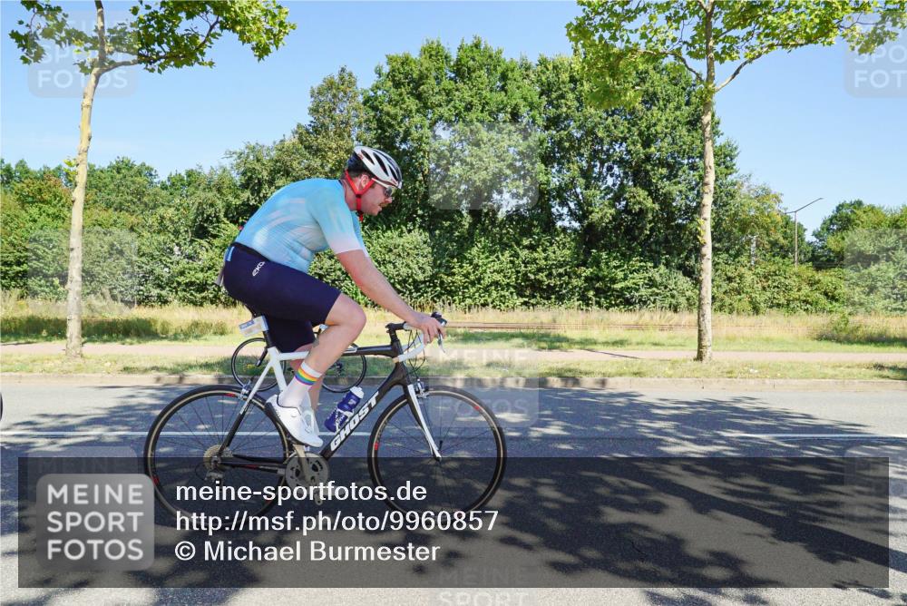 09.08.2026 - GEWOBA Citytriathlon Bremen Michael Burmester http://msf.ph/oto/9960857 09.08.2026 12:57:28 Radfahren 586, 603, 701, 702, 834, 838, 858, 886, 982 meine-sportfotos.de