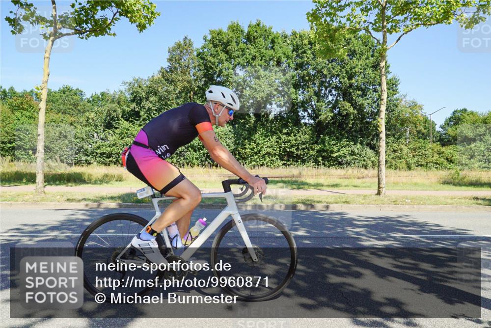 09.08.2026 - GEWOBA Citytriathlon Bremen Michael Burmester http://msf.ph/oto/9960871 09.08.2026 12:57:52 Radfahren 548, 627, 707, 711, 718, 809, 888, 919, 954, 998, 1136, 1153 meine-sportfotos.de