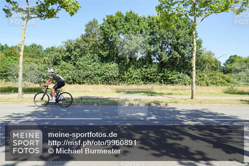 09.08.2026 - GEWOBA Citytriathlon Bremen Michael Burmester http://msf.ph/oto/9960891 09.08.2026 12:58:27 Radfahren 796, 798, 876, 968 meine-sportfotos.de