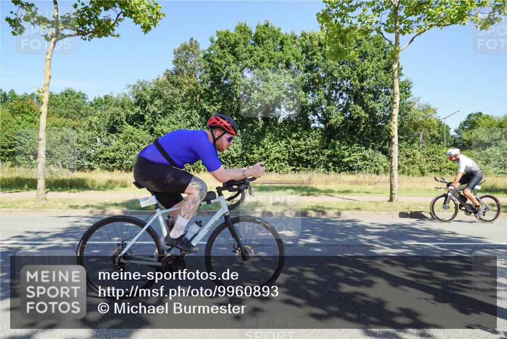 09.08.2026 - GEWOBA Citytriathlon Bremen Michael Burmester http://msf.ph/oto/9960893 09.08.2026 12:58:32 Radfahren 796, 876, 968, 1132 meine-sportfotos.de