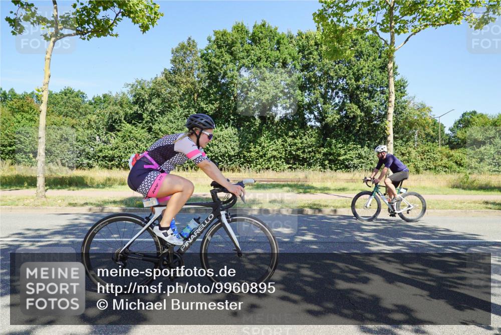 09.08.2026 - GEWOBA Citytriathlon Bremen Michael Burmester http://msf.ph/oto/9960895 09.08.2026 12:58:34 Radfahren 796, 876, 953, 968, 1132 meine-sportfotos.de