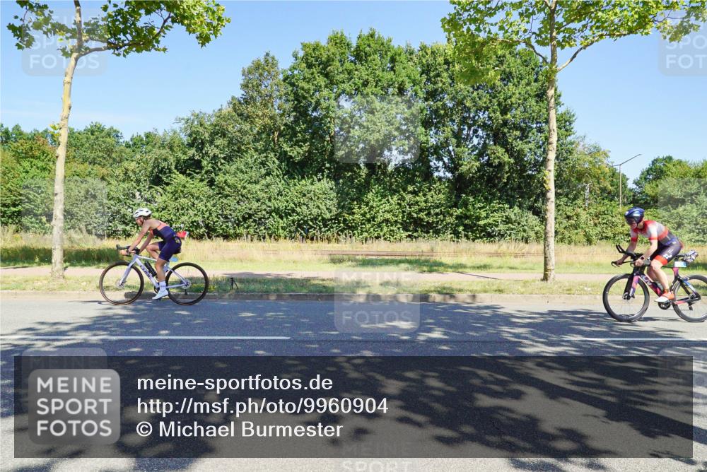 09.08.2026 - GEWOBA Citytriathlon Bremen Michael Burmester http://msf.ph/oto/9960904 09.08.2026 12:59:00 Radfahren 626, 656, 1148 meine-sportfotos.de