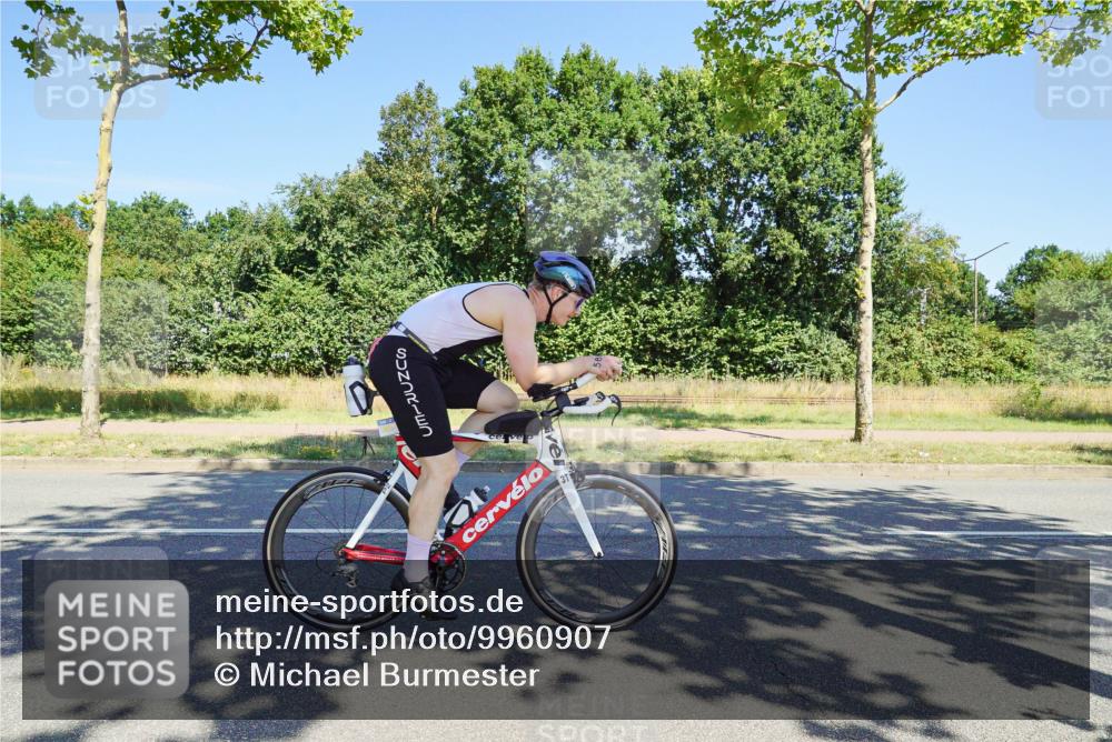 09.08.2026 - GEWOBA Citytriathlon Bremen Michael Burmester http://msf.ph/oto/9960907 09.08.2026 12:59:06 Radfahren 588, 626, 656, 672, 732, 1148 meine-sportfotos.de
