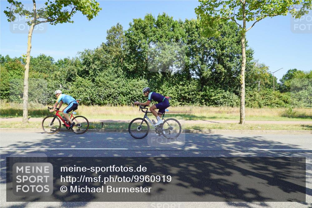 09.08.2026 - GEWOBA Citytriathlon Bremen Michael Burmester http://msf.ph/oto/9960919 09.08.2026 12:59:31 Radfahren 635, 658, 693, 712, 805 meine-sportfotos.de