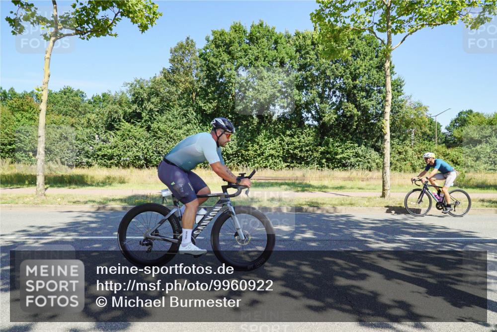 09.08.2026 - GEWOBA Citytriathlon Bremen Michael Burmester http://msf.ph/oto/9960922 09.08.2026 12:59:37 Radfahren 635, 658, 712, 805, 817 meine-sportfotos.de