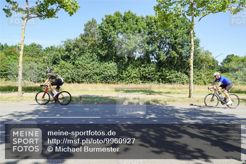 09.08.2026 - GEWOBA Citytriathlon Bremen Michael Burmester http://msf.ph/oto/9960927 09.08.2026 12:59:44 Radfahren 658, 712, 800, 817, 923, 951, 956 meine-sportfotos.de
