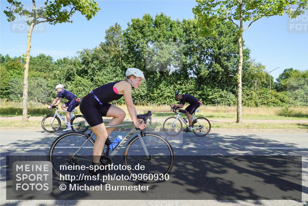 09.08.2026 - GEWOBA Citytriathlon Bremen Michael Burmester http://msf.ph/oto/9960930 09.08.2026 12:59:47 Radfahren 712, 800, 817, 923, 942, 951, 956 meine-sportfotos.de