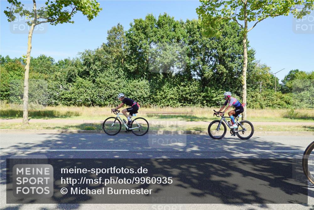 09.08.2026 - GEWOBA Citytriathlon Bremen Michael Burmester http://msf.ph/oto/9960935 09.08.2026 12:59:51 Radfahren 543, 712, 800, 817, 923, 942, 951, 956 meine-sportfotos.de