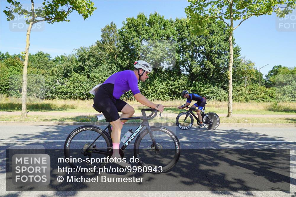 09.08.2026 - GEWOBA Citytriathlon Bremen Michael Burmester http://msf.ph/oto/9960943 09.08.2026 13:00:06 Radfahren 543, 674, 771, 849, 942, 1159 meine-sportfotos.de
