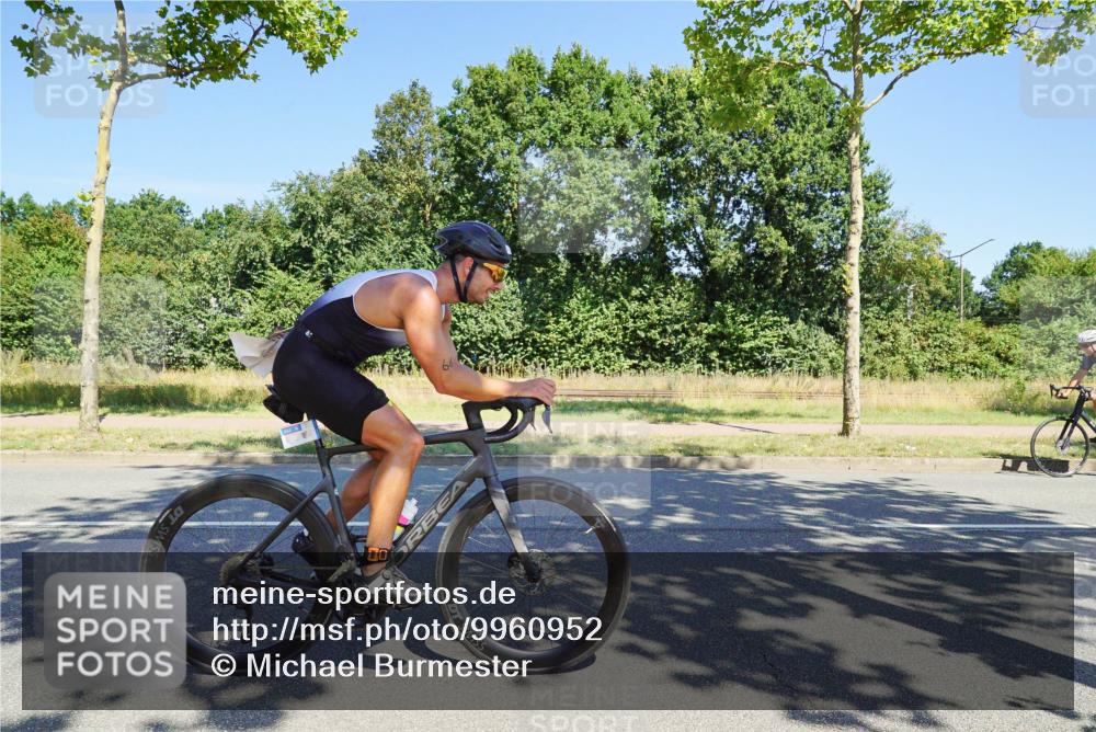 09.08.2026 - GEWOBA Citytriathlon Bremen Michael Burmester http://msf.ph/oto/9960952 09.08.2026 13:00:20 Radfahren 660, 661, 674, 753, 1010, 1128 meine-sportfotos.de