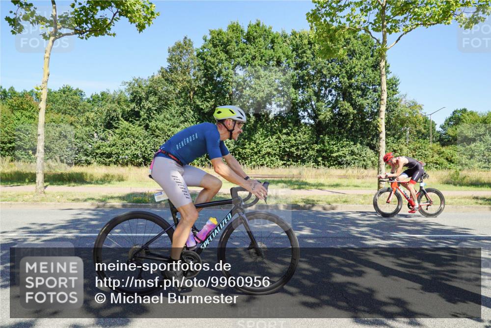 09.08.2026 - GEWOBA Citytriathlon Bremen Michael Burmester http://msf.ph/oto/9960956 09.08.2026 13:00:24 Radfahren 621, 660, 661, 753, 1010, 1128 meine-sportfotos.de