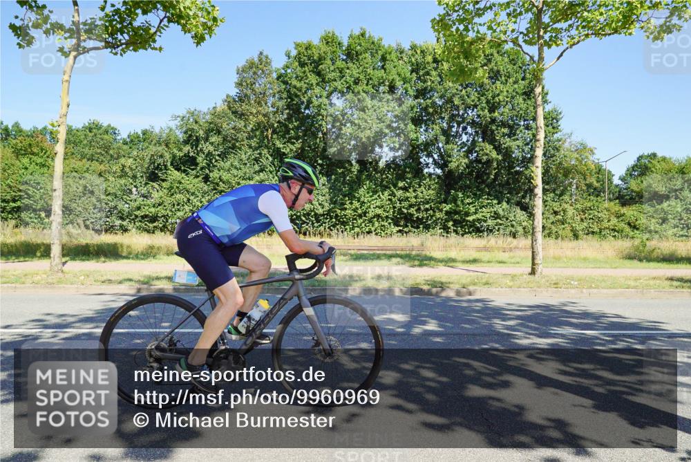 09.08.2026 - GEWOBA Citytriathlon Bremen Michael Burmester http://msf.ph/oto/9960969 09.08.2026 13:00:39 Radfahren 621, 633, 649, 700, 720, 870, 915, 933, 940, 989, 1104, 1123 meine-sportfotos.de