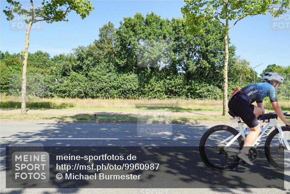09.08.2026 - GEWOBA Citytriathlon Bremen Michael Burmester http://msf.ph/oto/9960987 09.08.2026 13:01:00 Radfahren 558, 644, 785, 843, 944, 1004, 1107 meine-sportfotos.de