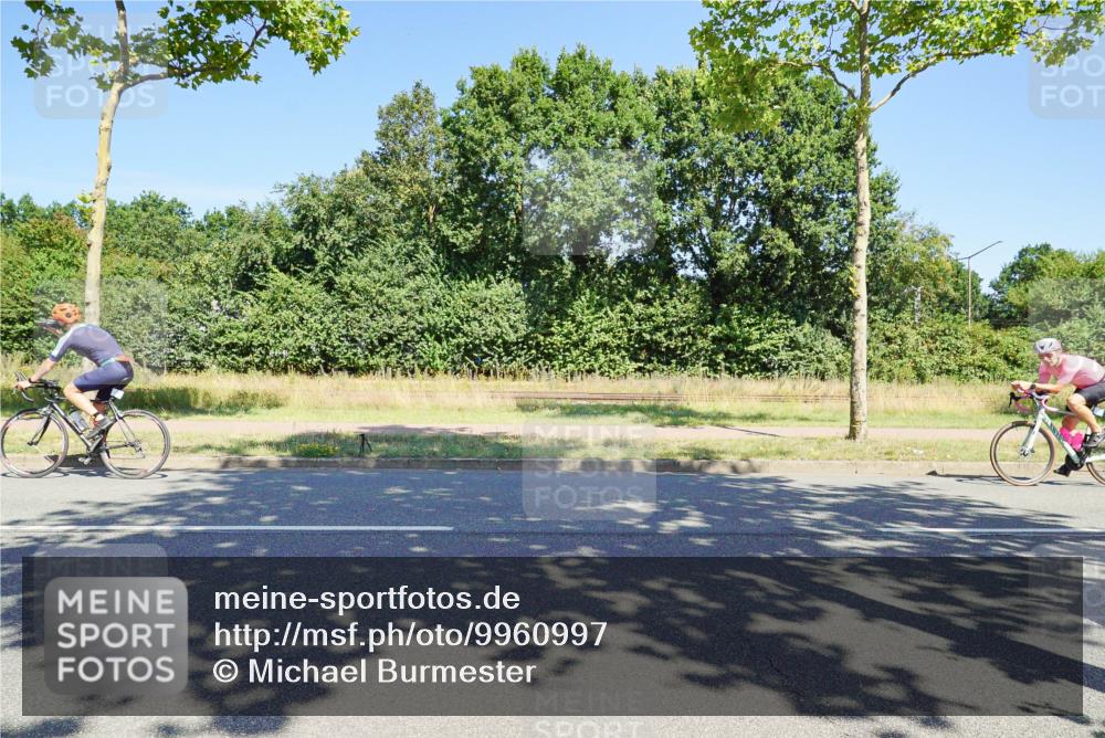09.08.2026 - GEWOBA Citytriathlon Bremen Michael Burmester http://msf.ph/oto/9960997 09.08.2026 13:01:11 Radfahren 551, 558, 643, 644, 782, 785, 797, 801, 843, 944 meine-sportfotos.de